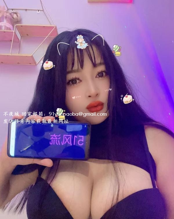 E奶巨乳小姐姐