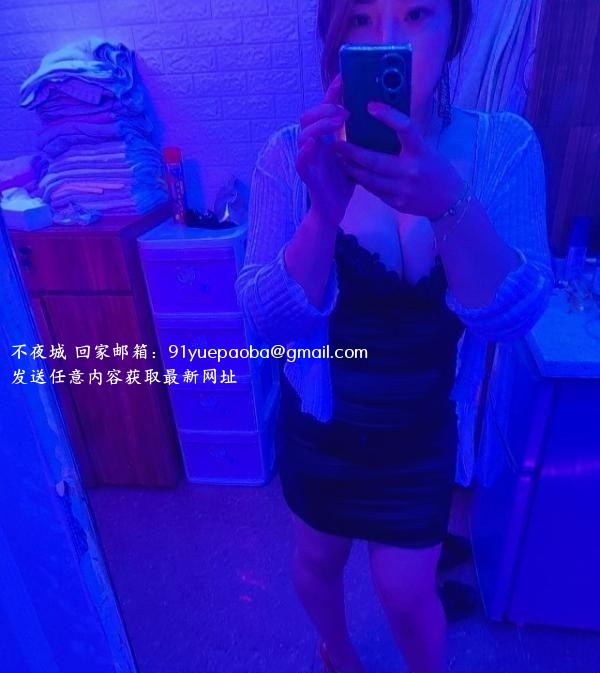 大奶骚妹妞妞