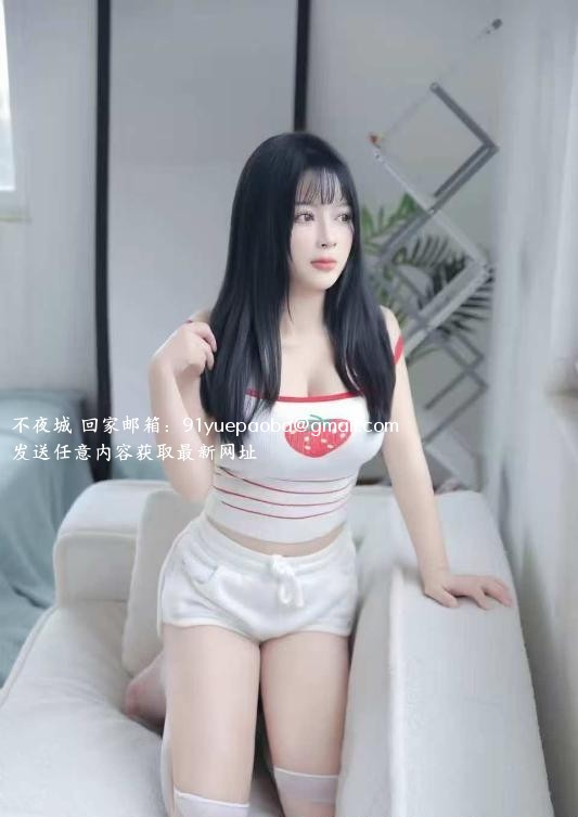 E奶巨乳小姐姐