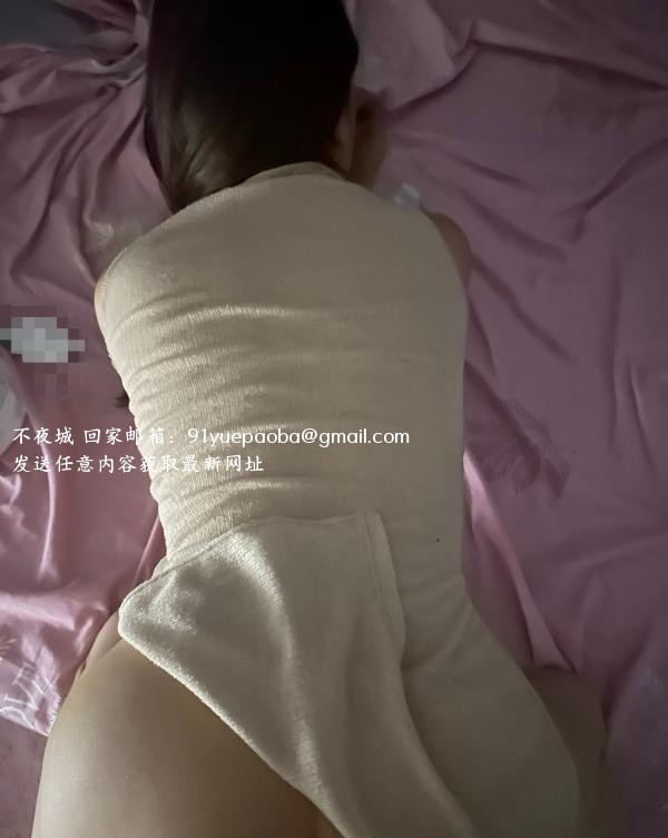 可爱腼腆大胸小妞