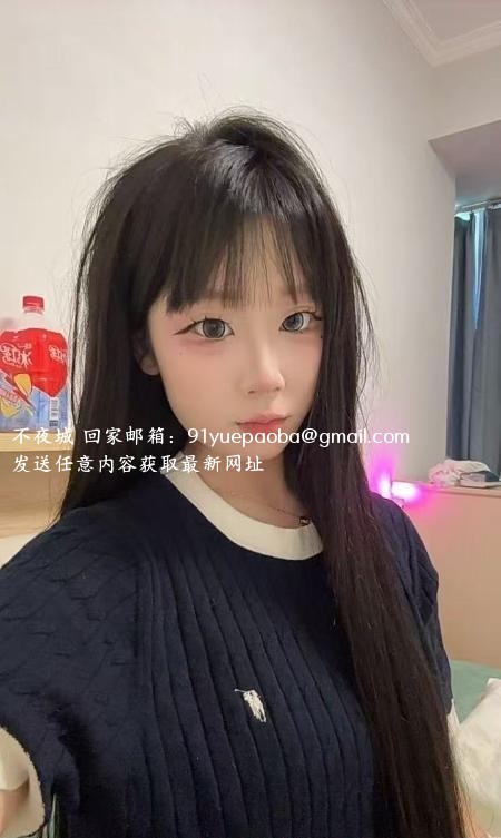 小巧玲珑型三点粉嫩妹