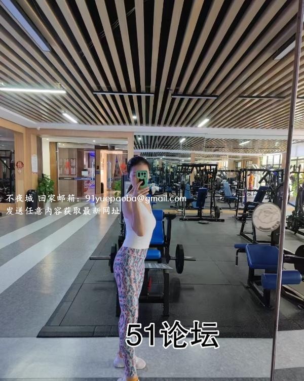 游泳老师小姐姐兼职