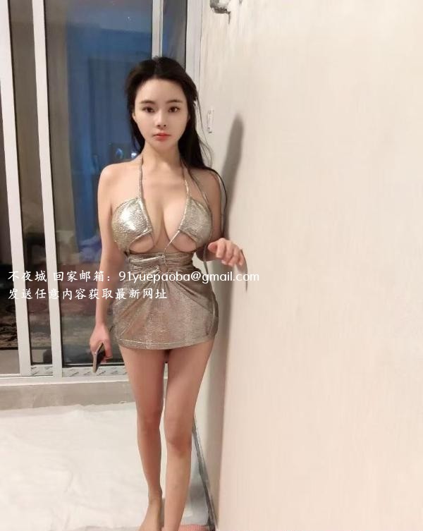 身材丰满李柏朴