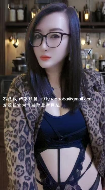深喉锁喉女神姐姐