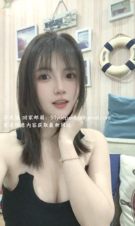 甜美系嫩妹