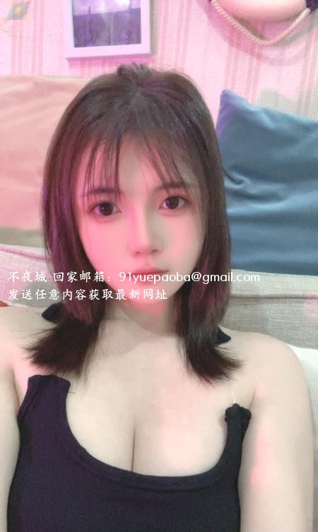 甜美系嫩妹