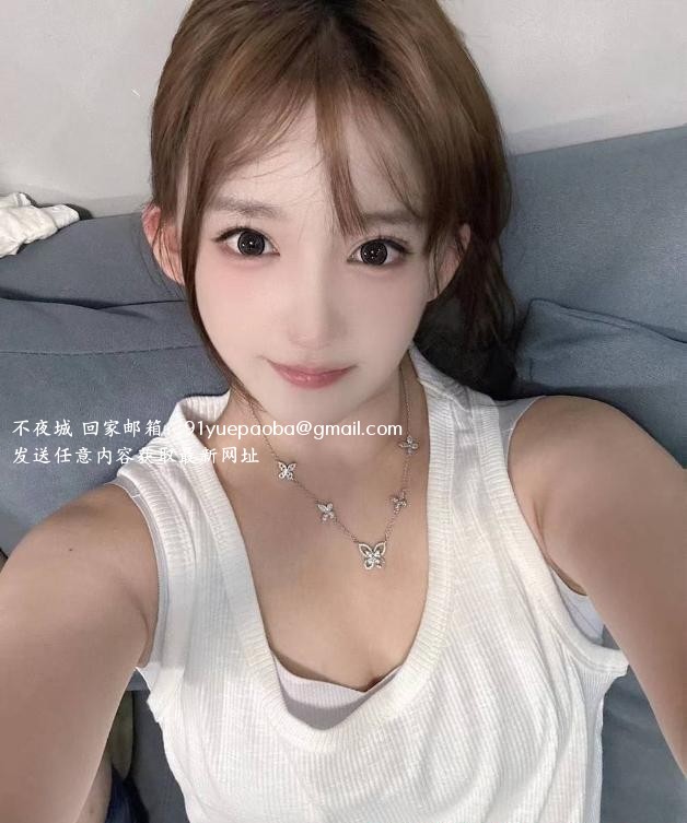 青春羞涩美少女