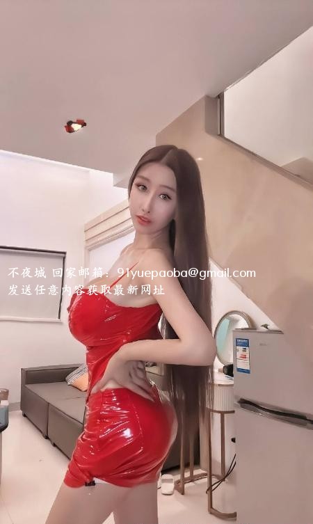巨乳翘臀网红善朵