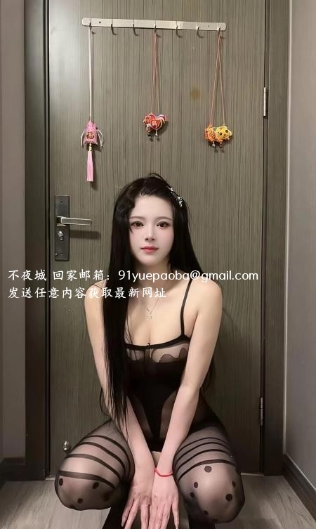 上城毒龙肥臀美少妇