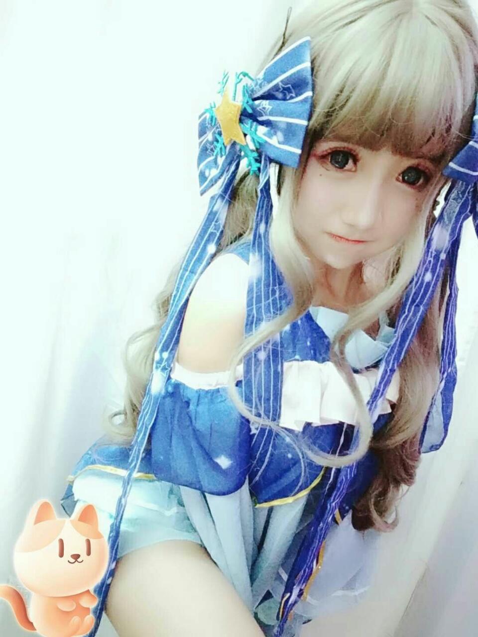 大胸萌妹